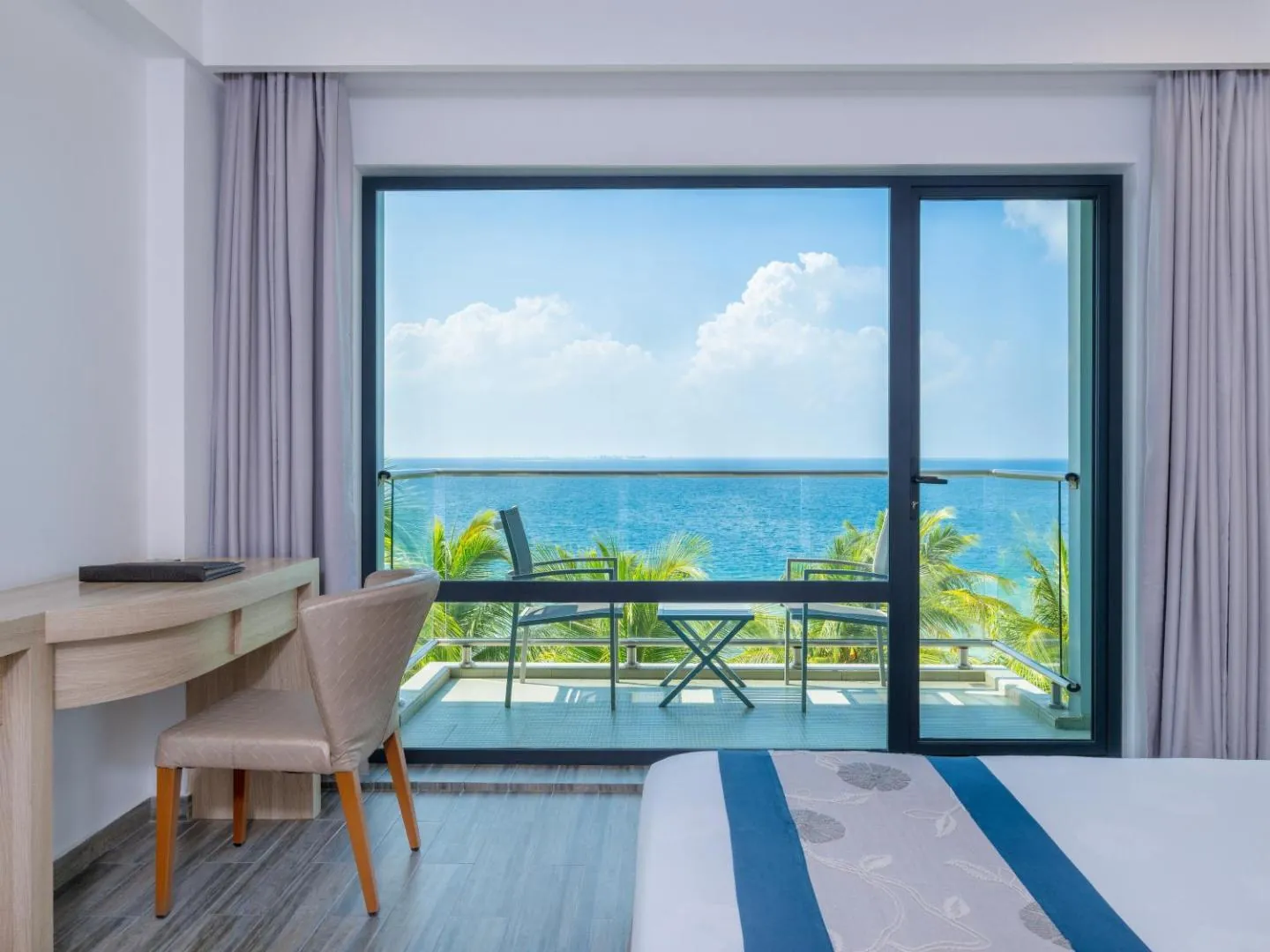 Kaani Grand Seaview 6