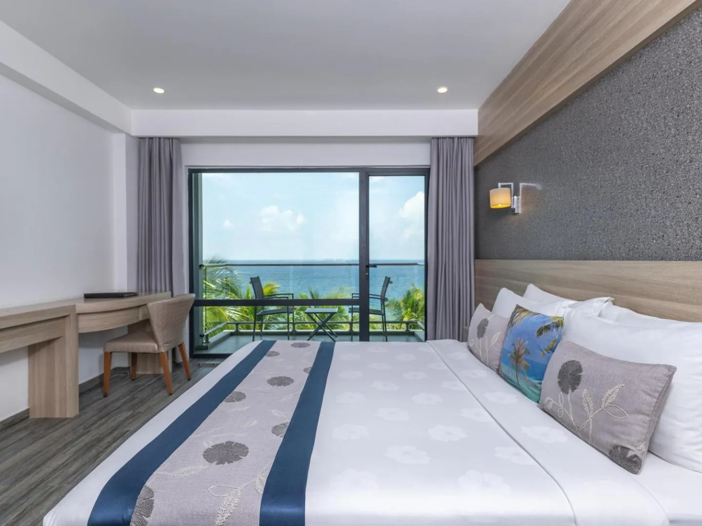 Kaani Grand Seaview 25